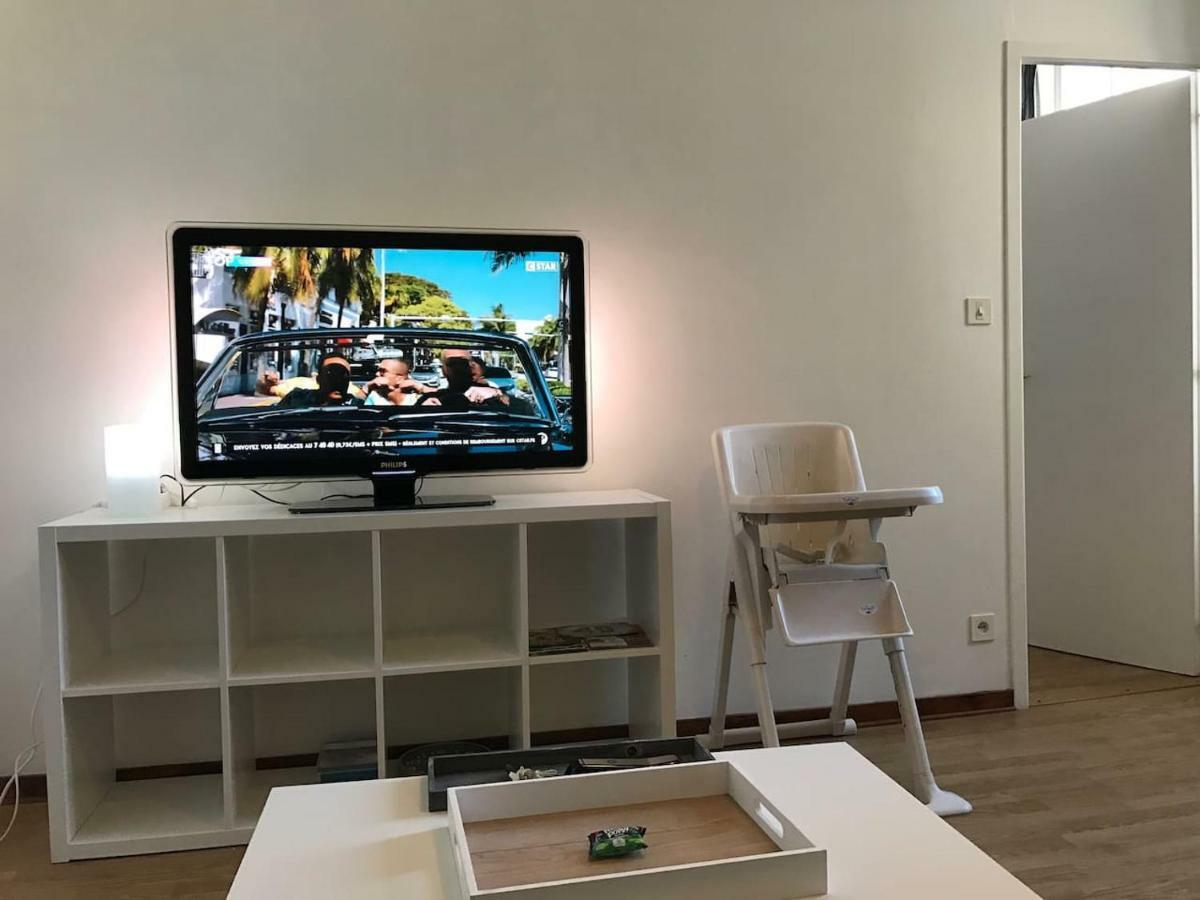 Appart Calme & Moderne Au Coeur De La Ville + Wifi Ла Рошел Екстериор снимка